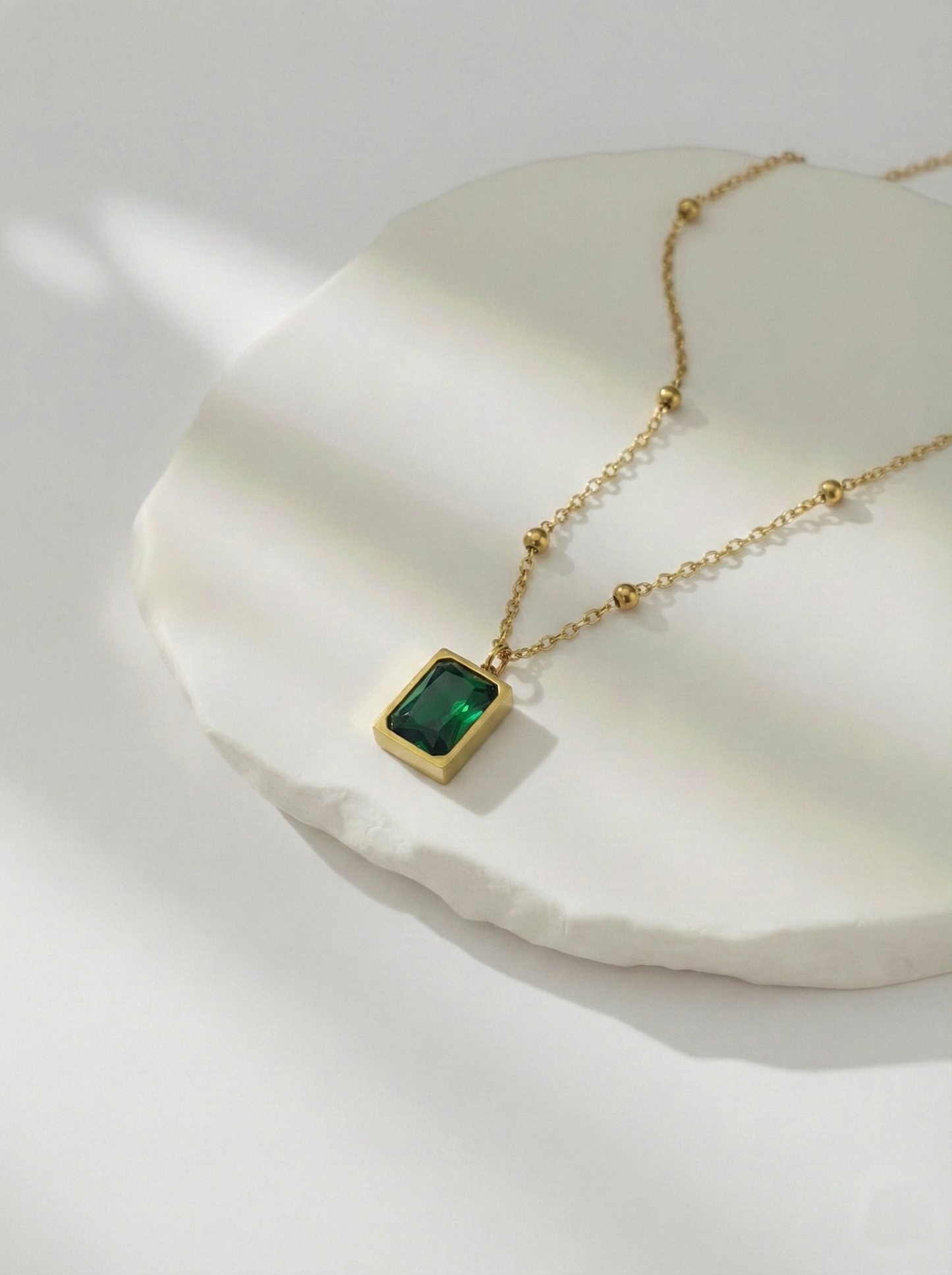 Green Glow Necklace